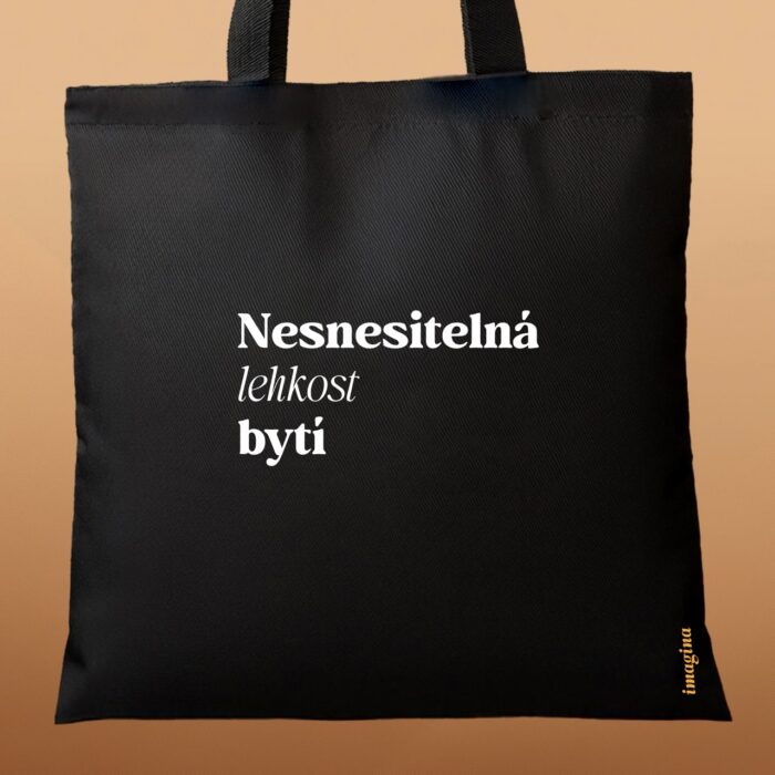Nesnesitelná lehkost bytí černá plátěnka